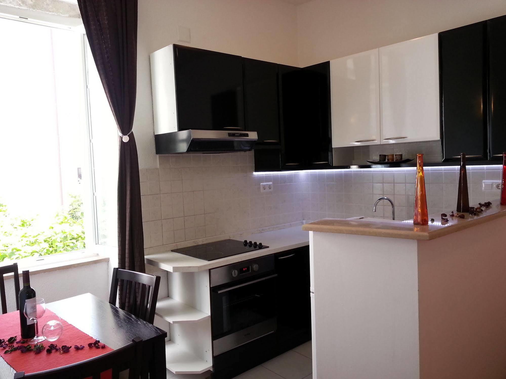 Rooms Eden Old Town Дубровник Екстер'єр фото