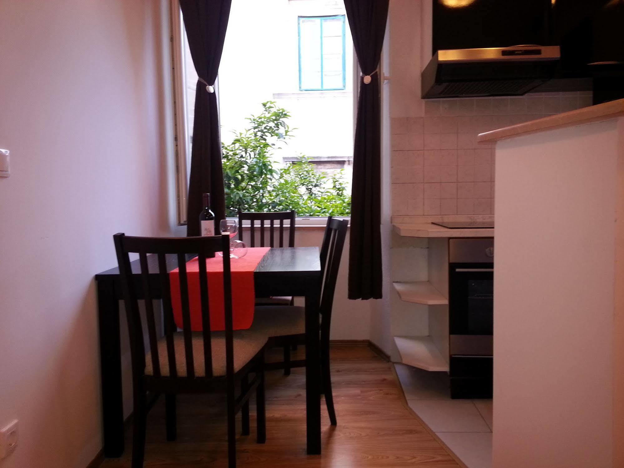 Rooms Eden Old Town Дубровник Екстер'єр фото